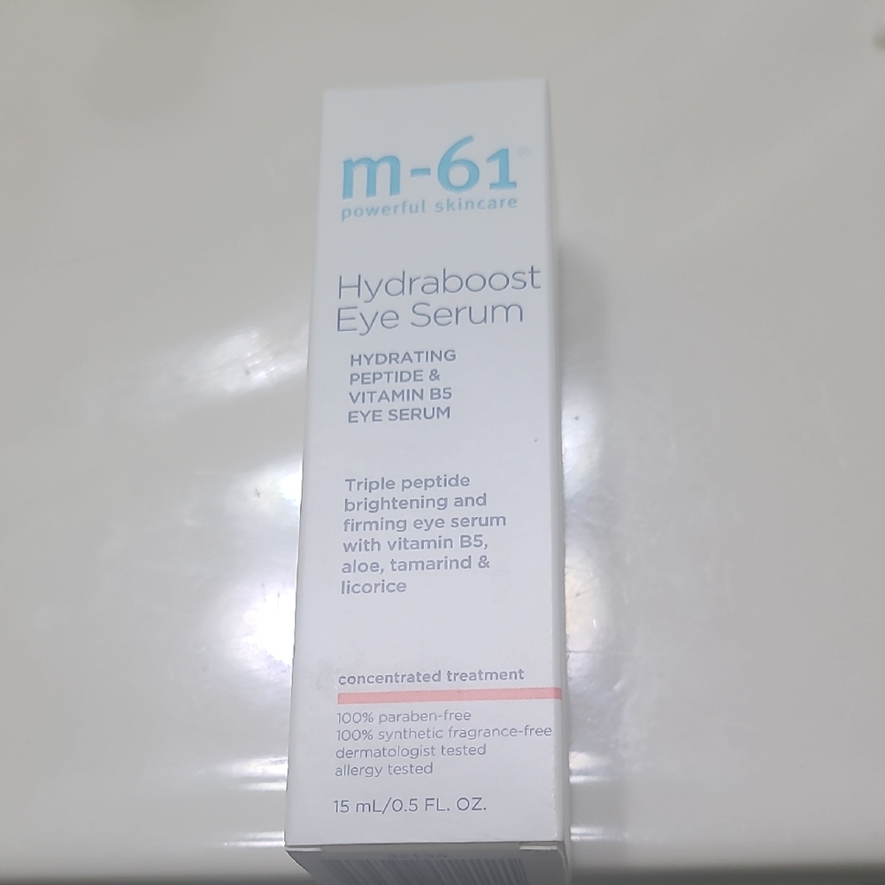 M-61 Hydraboost Eye Serum - White